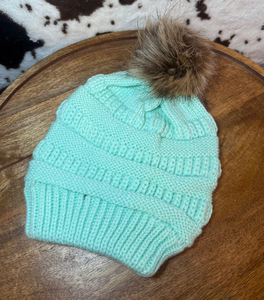 BEANIE WITH 1 PATCH- MINT PUFF